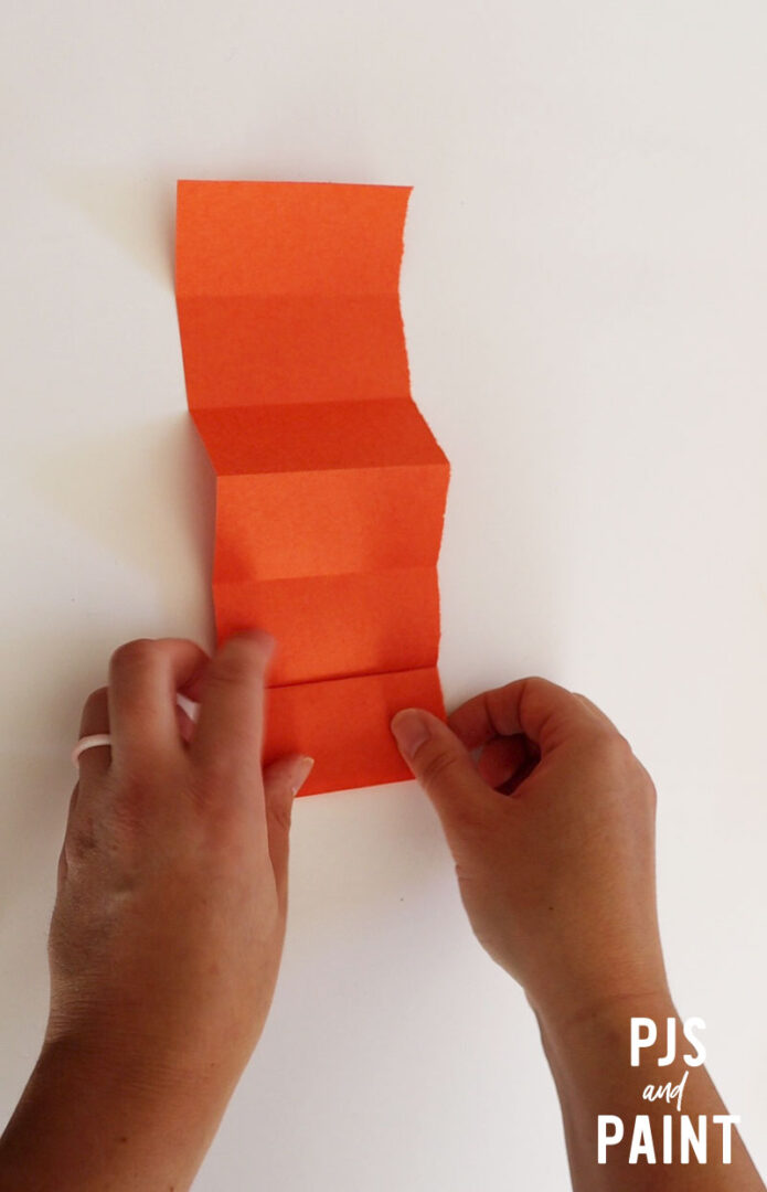 DIY Halloween Garland - Easy Tutorial - Pjs and Paint