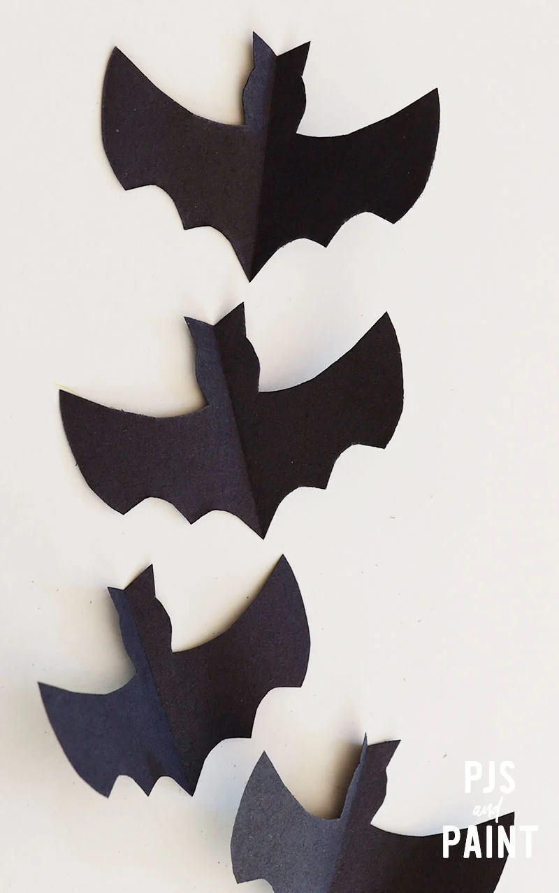 DIY Paper Halloween garland tutorial - Love, Jaime