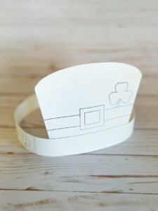 Free Printable St. Patrick's Day Hat - Pjs and Paint