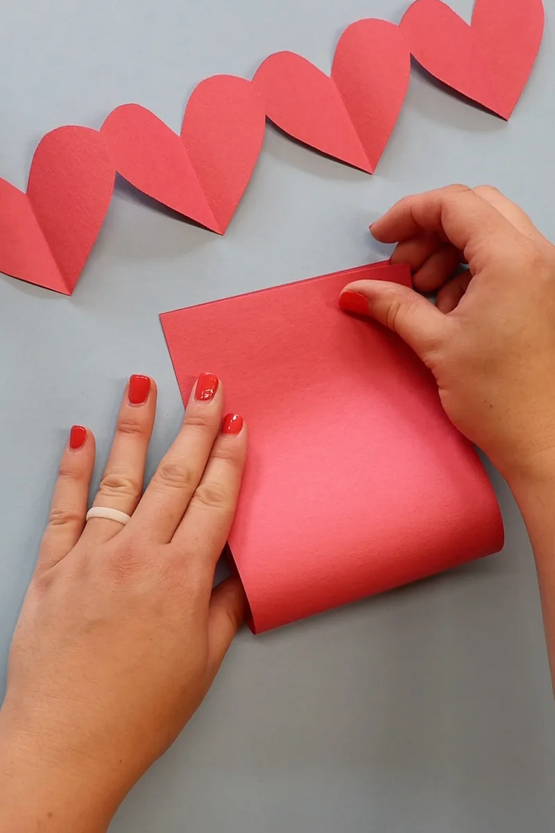 How to Make a Heart Paper Chain - Pjs and Paint