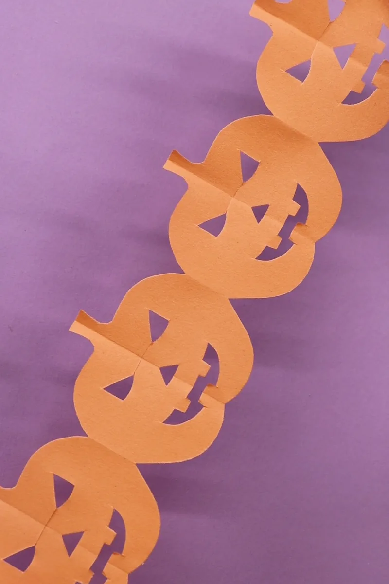 How to Make a Pumpkin Paper Chain Easy Halloween Crafts Pjs and Paint