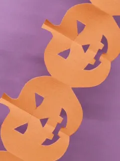 pumpkin paper chain thumbnail