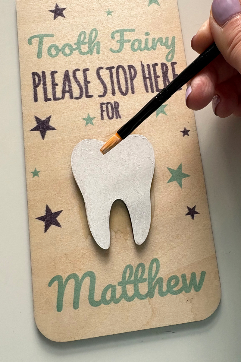 painting tooth